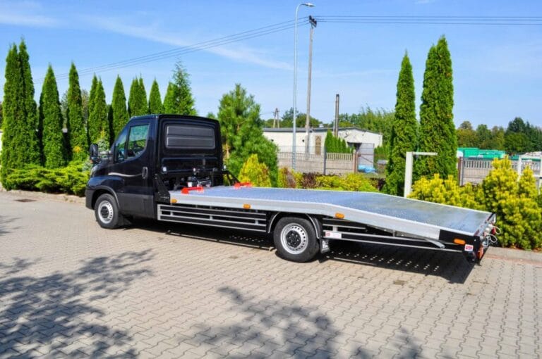 Czarne Iveco Daily Obrazek 3