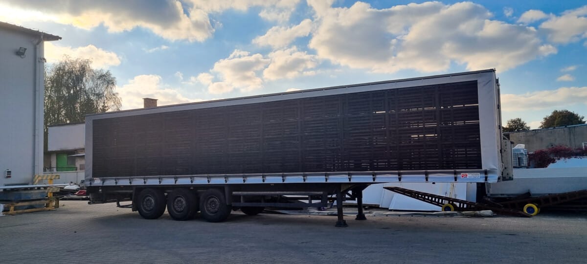 Naczepa do przewozu drobiu obrazek