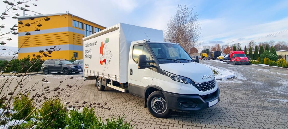 Laweta Iveco Daily ze Stelażem Obrazek Główny